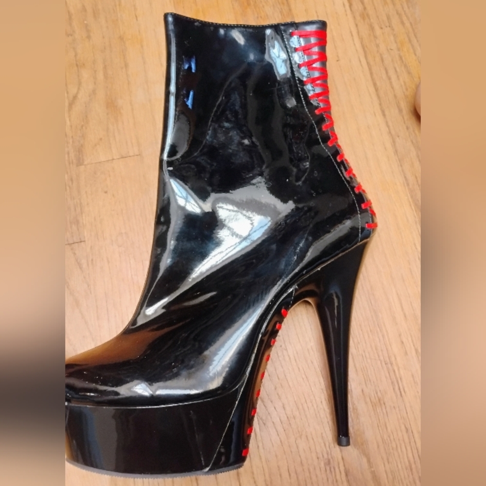 Pleaser Glossy Black Heeled Boots - Picture 3 of 9